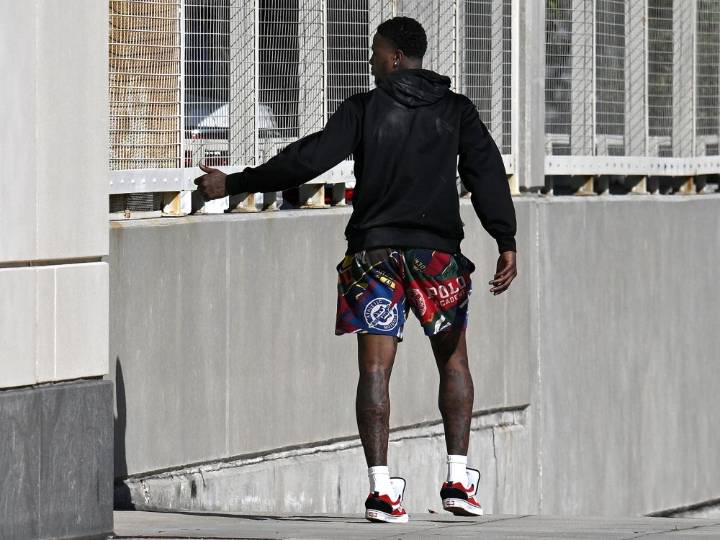 Terry Rozier will not receive salary while on leave: Report