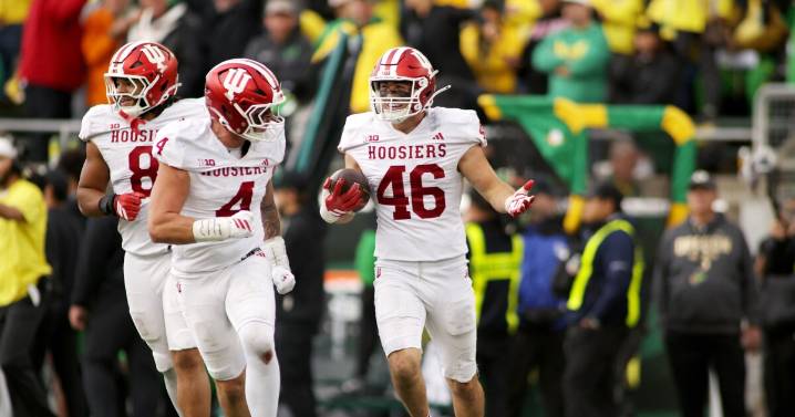 No. 7 Indiana topples No. 3 Oregon 30