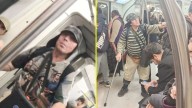 "El Chavo del Metro": Pasajeros acusan que popular personaje actúa de forma agresiva y acosa a mujeres