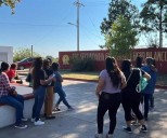 Reunión entre padres y directivos por seguridad de estudiantes