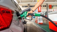 Los carburantes bajan por tercera semana consecutiva, pero el diésel sigue más caro que hace un año