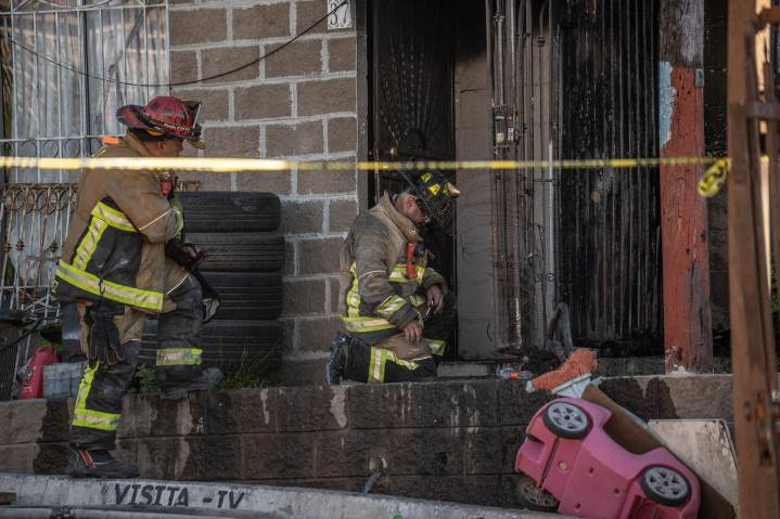 Una persona y su perrito mueren en incendio de su vivienda en Pórticos de Santa Fe