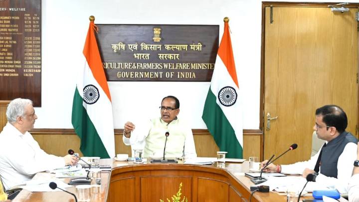 Centre Pushes For Quick Rollout Of Schemes To Boost Pulses Production, Transform Farming In 100 Districts