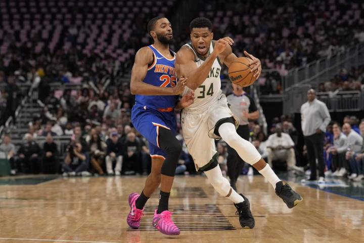 Why this Giannis Antetokounmpo move wasn't a travel — even if it (maybe) should be