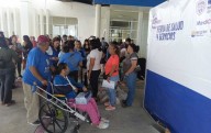 Ofrecen servicios médicos, trámites y vacunación en Feria de la Salud