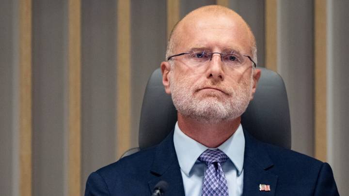 FCC Republicans force prisoners and families to pay more for phone calls