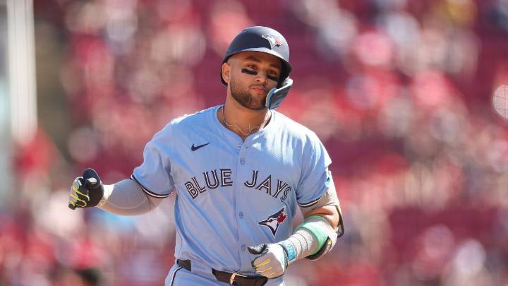 Toronto Blue Jays weighing spot for Bo Bichette in ALCS roster