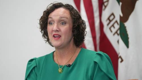 Katie Porter pushes back after disastrous week; ex-Democratic congresswoman rallies support in California governor run