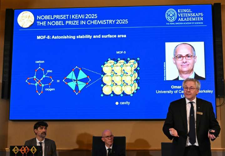 Tres galardonados con el Nobel de Química por investigaciones de nuevas estructuras moleculares