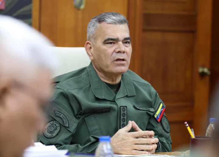 Denuncia Venezuela sobrevuelo de aviones de combate de EU cerca de sus costas