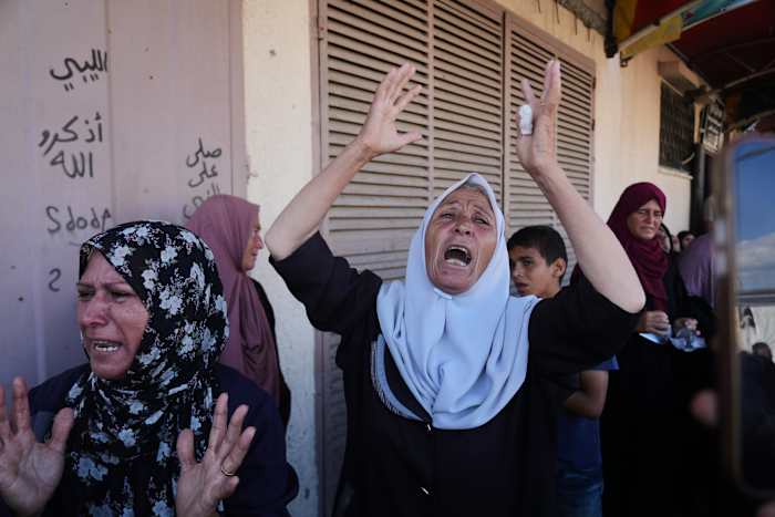 Israeli strikes in Gaza kill at least 16 as the world awaits Hamas' response to Trump's peace plan