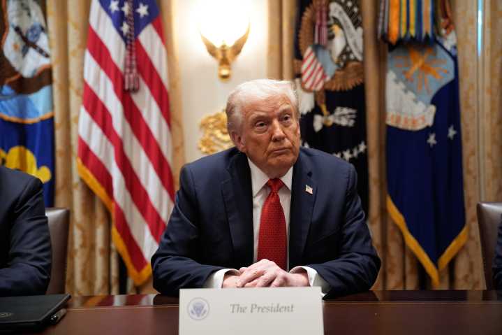 Trump advierte a Hamás que serán "erradicados" si rompen alto el fuego con Israel en Gaza