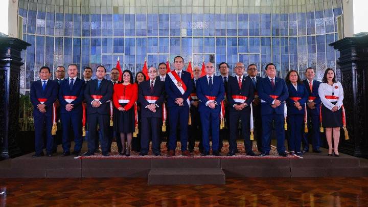Gabinete de Ernesto Álvarez sustentó ante el Pleno del Congreso para solicitar el voto de confianza