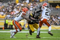 Deadspin | Steelers defense shines, hold Browns out of endzone in wire-to-wire win