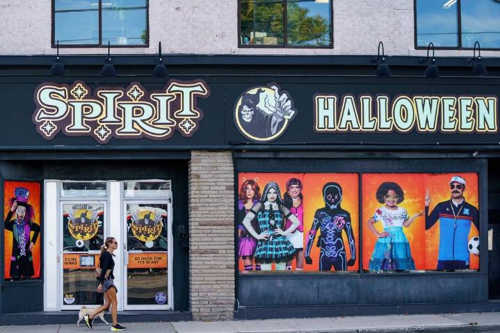 Spirit Halloween makes retail vacancies less of a nightmare after Hudson’s Bay fall