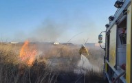 Metán en llamas, bomberos hizo frente a varios focos ígneos en la ciudad