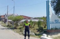 Una mujer irrumpió en la casa de su ex y lo amenazó con un arma para que retomaran la relación: fue detenida