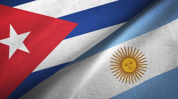 Misión cubana en Argentina honra a víctimas del terrorismo de Estado
