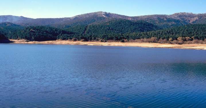 Un estudio detecta que los embalses españoles pierden un 10 % de agua por evaporación