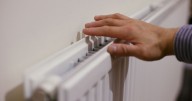 Expert says don't throw away crisp packets - use them to save on heating bills