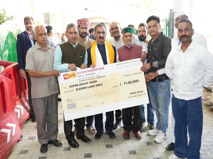 Solan’s Arhati Association donates over Rs 16 lakh