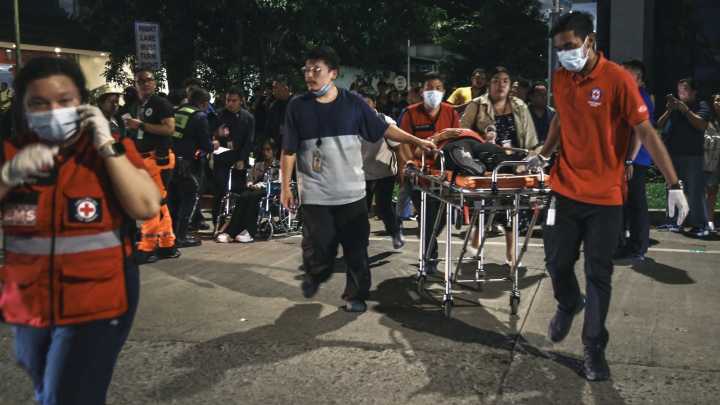 Strong earthquake of 6.9 magnitude kills 20 people in central Philippine region