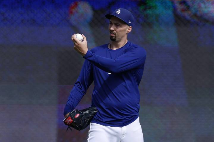 Dodgers to start Snell, Yamamoto to open NLCS; Ohtani to pitch 'at some point'