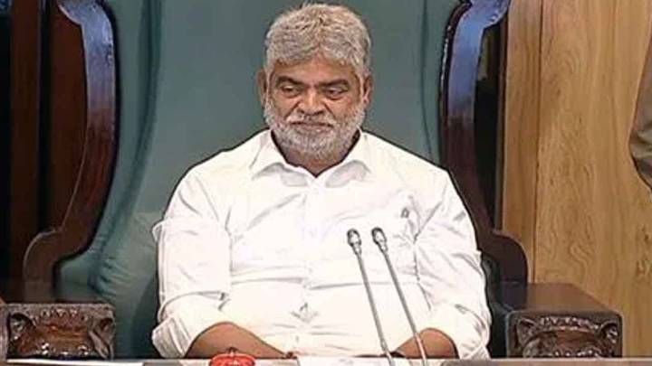 Turncoat MLAs, BRS counsels slug it out before Speaker