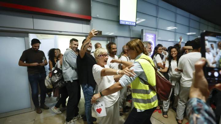 Albares confirma que los españoles de la Flotilla que permanecen en Israel vuelven este lunes