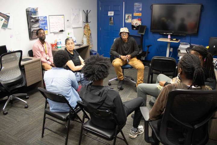 Photos: Resume workshop roundtable held by Community Justice Connect