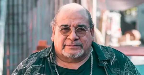 El importante premio que recibió Roly Serrano en la UNSA: todos lo aplaudieron