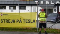 En Suecia, 70 mecánicos de siguen enfrentándose a la automotriz Tesla