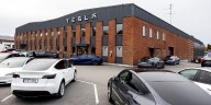 Tesla lands permission to test Full Self-Driving in new country
