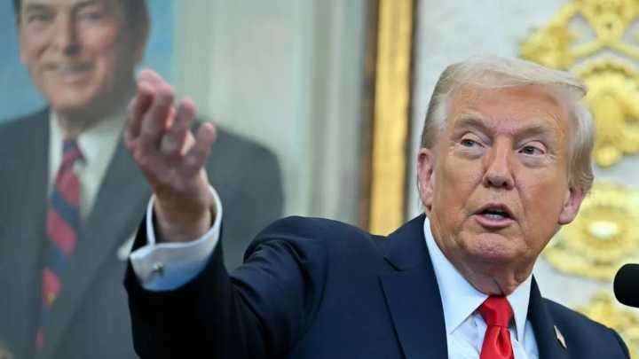 Trump admite que el aumento del 100 % de aranceles a China es “insostenible”