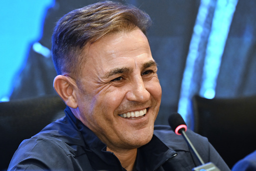 Fabio Cannavaro dirigirá a Uzbekistán en su primera participación en un Mundial