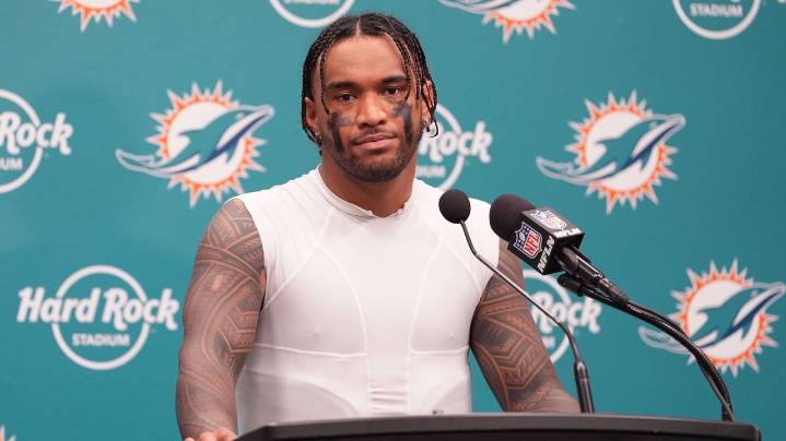 Tua Tagovailoa's comments calling out teammates ignite a firestorm the Dolphins can ill afford