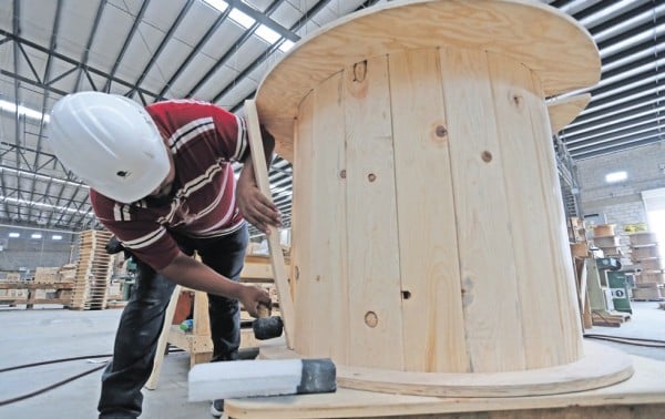 Tumba incertidumbre a la actividad industrial