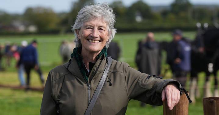 La izquierdista Catherine Connolly, cercana al Sinn Féin, se convierte en nueva presidenta de Irlanda