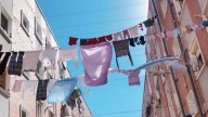El tendal por bandera: cómo tendemos la ropa y todo lo que dice de nosotros