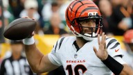 Veteranos Rodgers y Flacco protagonizan duelo clave en la NFL