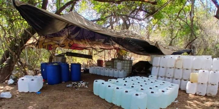 Aseguran 2 laboratorios clandestinos para la fabricación de drogas sintéticas en Culiacán, no se reportan detenidos