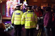 La Policía británica busca a inmigrante convicto por agresión sexual liberado por error