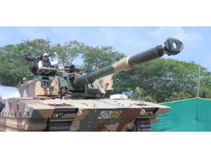 Pune: Rajnath Singh attends DRDO’s artillery exhibition