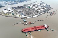 China suspende la importación de petróleo ruso por mar tras las sanciones anunciadas por Trump