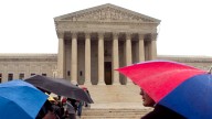 US Supreme Court lets Trump strip temporary status from Venezuelan migrants