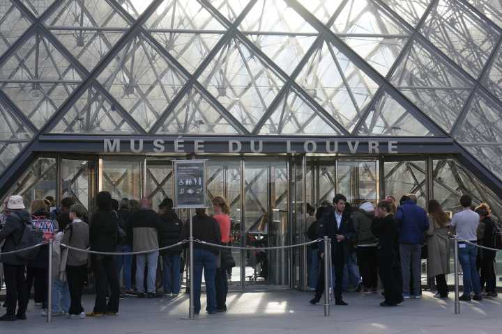 The Louvre reopens 3 days after one of the biggest museum heists of the century