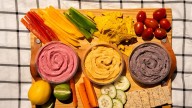 Las propuestas de Kyros Hummus y Salsas Kansas en el Día Mundial del Veganismo