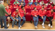 Currantes rojillos esperan a la Real Sociedad