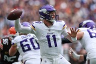 Carson Wentz leads Vikings to a comeback win over Browns
