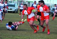 Universitario explotó en el minuto final y sigue líder